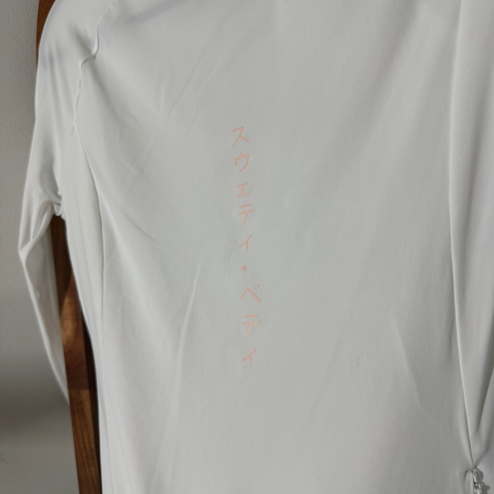 Sweaty Betty MEDIUM White Long Sleeve Athletic Workout Top - Picture 4 of 9